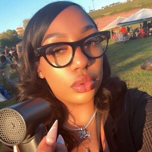 Meet your Posher, Latrice